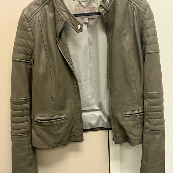 Banana Republic Jackets & Blazers - Beautiful leather jacket from Banana republic in unique color.